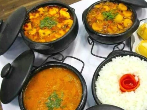 Panela de Barro Com Tampa Capixaba Para Moqueca - 3.5 Litros - Imagem do produto